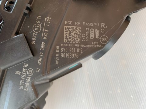 AUDI A3 8Y LAMPA PRAWY PRZÓD LED DIODOWA 8Y0941012