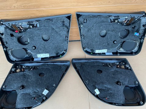 Audi A7 C7 4G8 LIFT komplet tapicerek boczki drzwi (4x) skóra BOSE