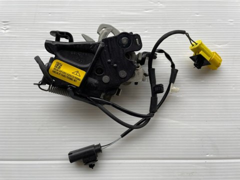 BMW G30 G32 G11 ZAMEK AKTYWNY MASKI LEWY 7347410 Wystrzelony
