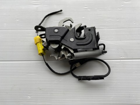 BMW G30 G32 G11 ZAMEK AKTYWNY MASKI PRAWY 7347411 WYSTRZELONY