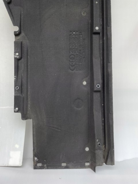 Audi A4 B8 A5 8T oryginalna osłona podwozia lewa 8K0825207D