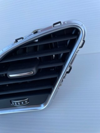 Audi A5 8T Kratka Nawiewu Lewa Przód 8T1820901L ORYGINAŁ