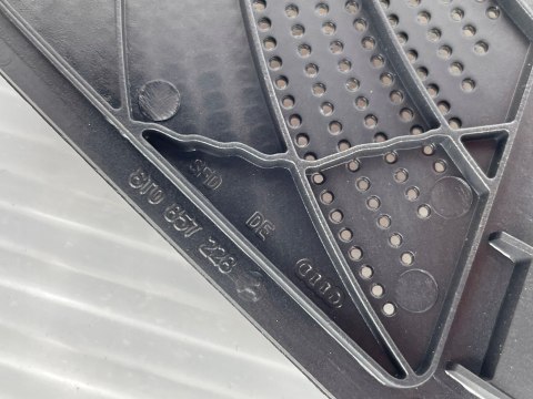 Audi A5 8T Oryginalna Osłona Głośnika B&O prawa z deski 8T0857228A