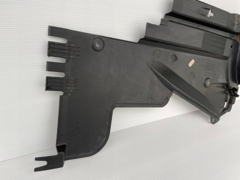 Audi A5 8T Sportback osłona podwozia prawa 8T8825216B oryginał