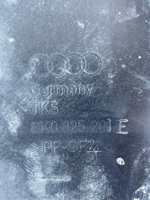 Audi A5 8T osłona podwozia lewa przód 8K0825201E oryginał