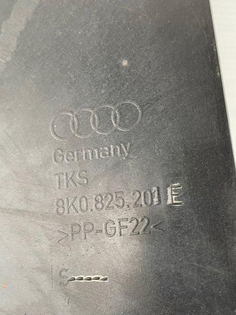 Audi A5 8T osłona podwozia lewa przód 8K0825201E oryginał