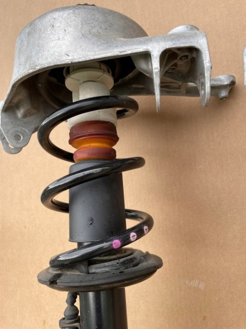 AUDI A5 8T LIFT A4 B8 AMORTYZATOR PRZÓD komplet