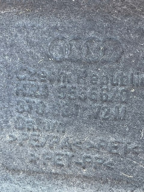 AUDI A5 8T LIFT Oryginalne NADKOLE PRAWY PRZÓD 8T0821172M