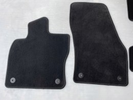 SKODA KAROQ 2019 DYWANIKI WELUR KOMPLET